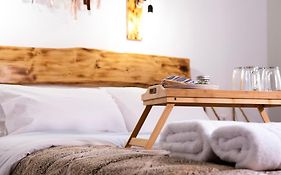 Onar Syros - Rustic Rooms